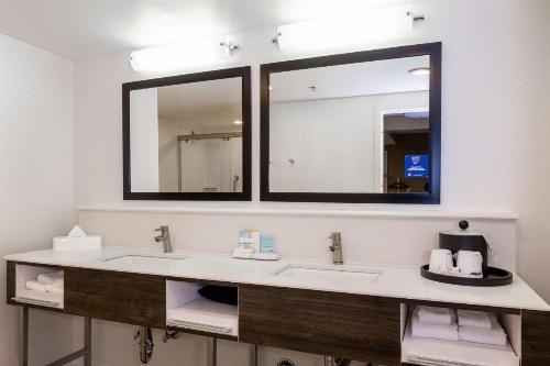 Hampton Inn By Hilton And Suites Raleigh/Cary I-40 (PNC Arena) image 21
